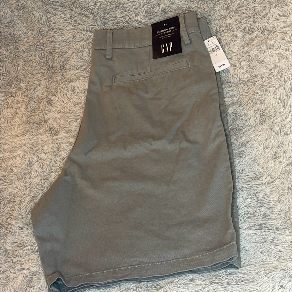 NWT GAP Men's Tan Casual Shorts